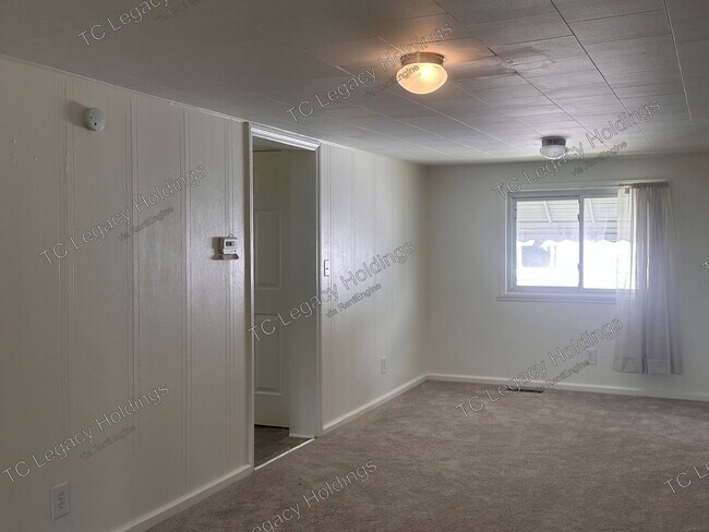 Building Photo - 1217 Fleming Dr