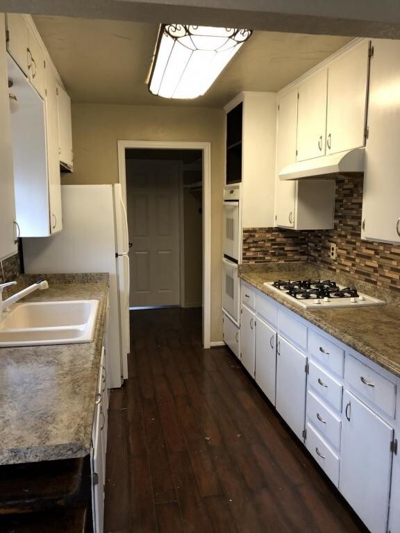 Building Photo - 615 Bishop