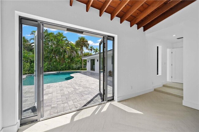 Building Photo - 2201 Intracoastal Dr