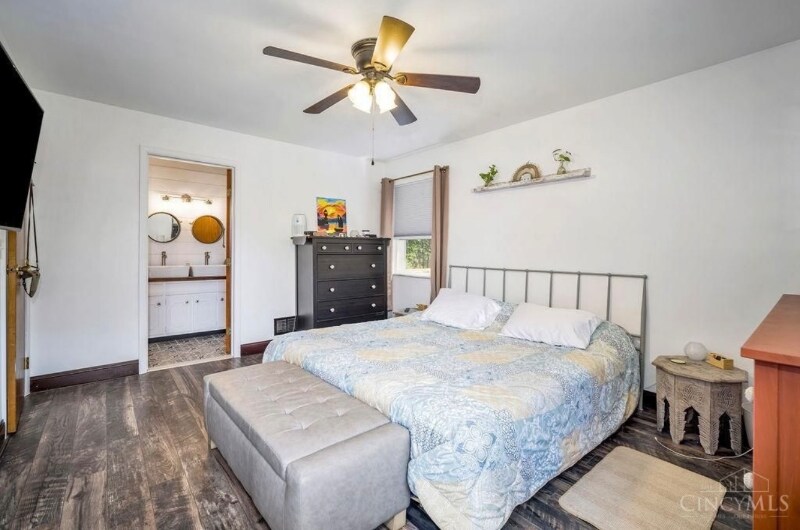 Building Photo - 515 Maxine Dr