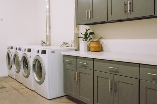 Laundry Room - 1141 N Mission Rd