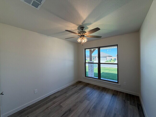 Building Photo - 2606 Garland Ave
