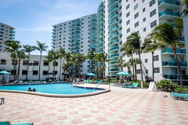 Building Photo - 3801 S Ocean Dr