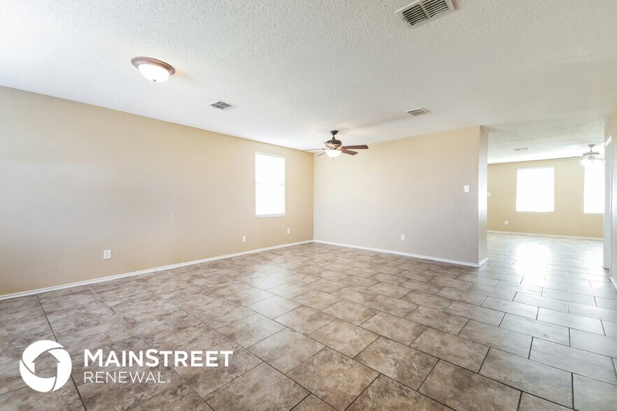 Building Photo - 1332 Nimitz Way