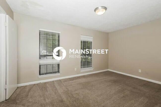 Building Photo - 3 Bedroom Pet-Friendly Home in Jonesboro, GA with Main Street Renewal
