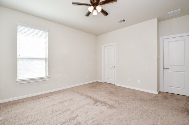 Building Photo - 25106 Sundance Park Ln