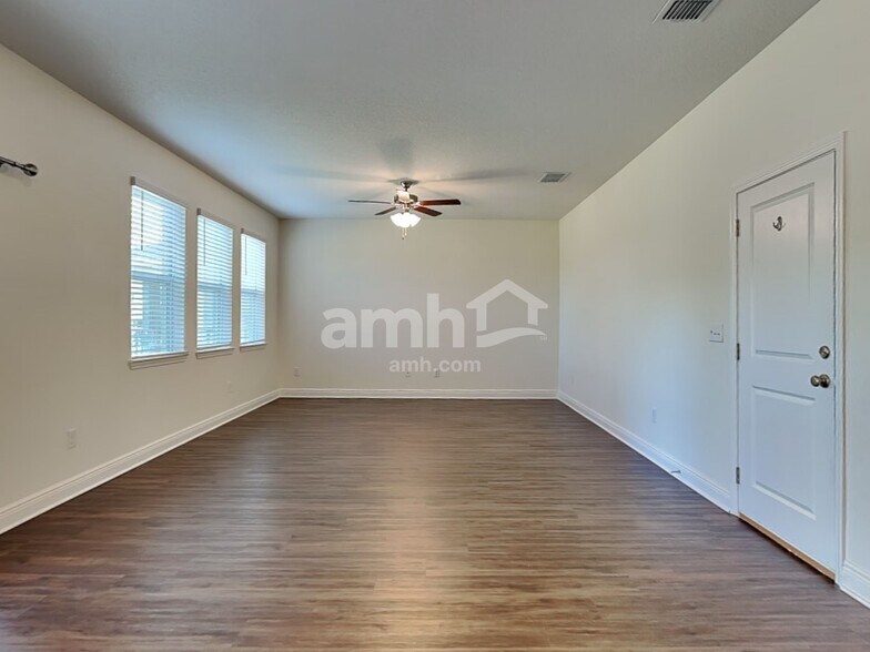 Building Photo - 20554 Calla Lily Dr