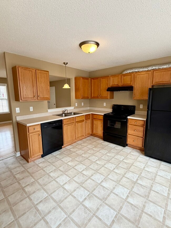 Building Photo - 132 Brook Pl