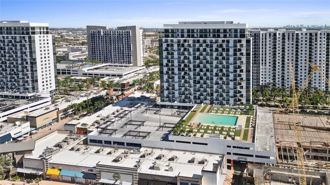 Building Photo - 5252 NW 85th Ave