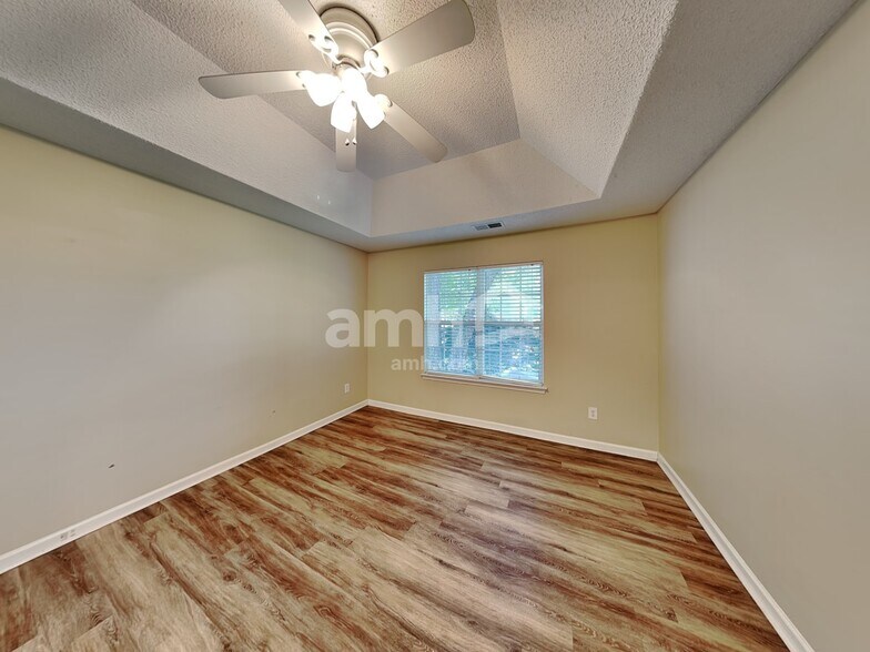 Building Photo - 4832 Asherton Pl NW