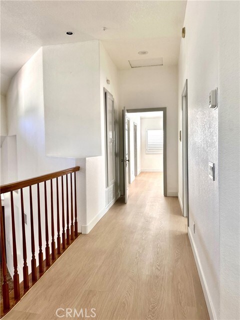 Building Photo - 1000 Calle Allegre