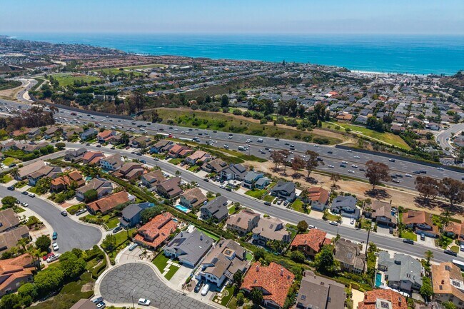 Building Photo - Experience Coastal Living at Its Finest in...