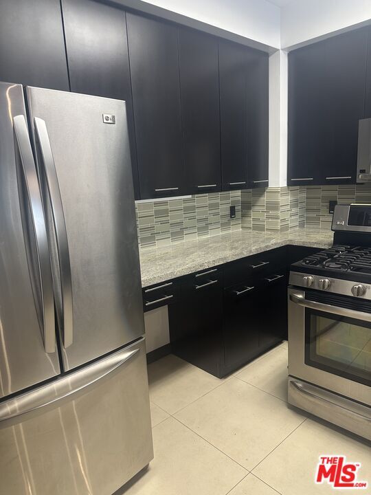 Building Photo - 520 S Kingsley Dr