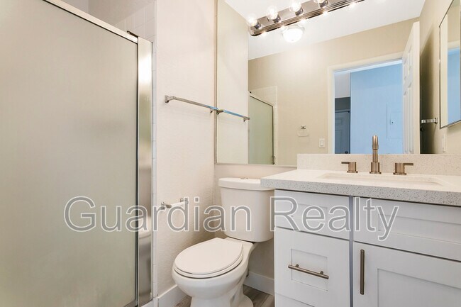 Building Photo - 6250 W Flamingo Rd
