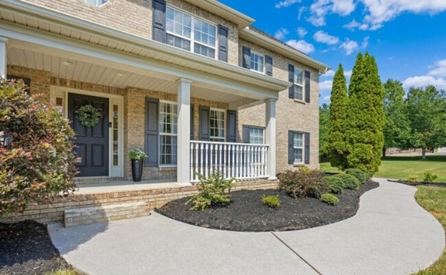 Building Photo - Knoxville 37934 - 4 bedroom 2 bath - call ...