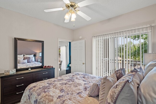 Floorplan - The Claremont Apartment Homes