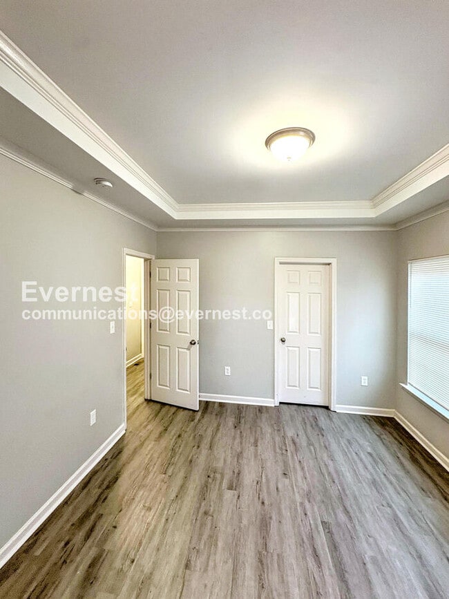 Building Photo - 2001 Chicago Ave NW