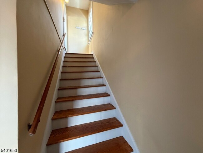 Building Photo - 63 Watchung Ave