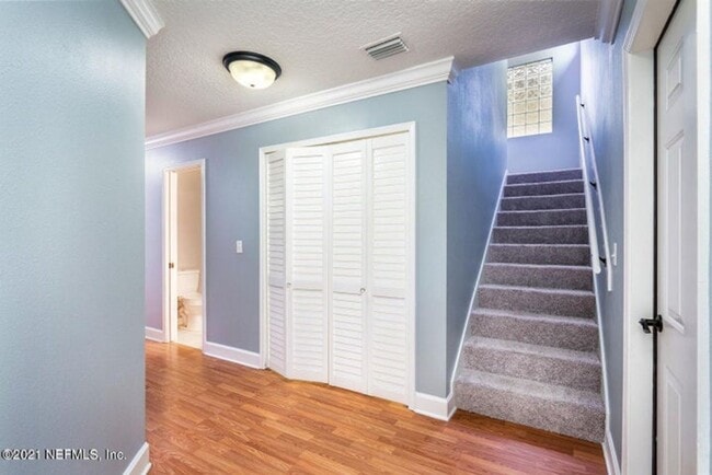 Building Photo - 7820 Deerwood Point Ct