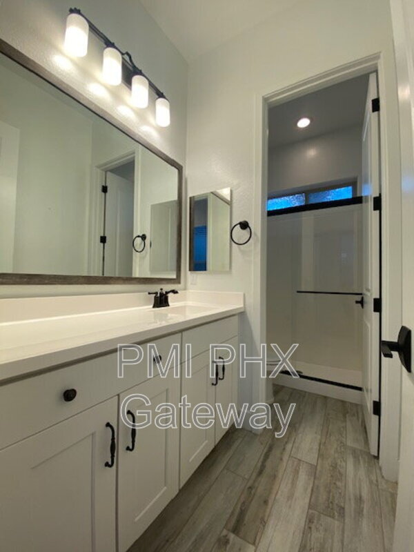 Building Photo - 2353 E Athena Ave