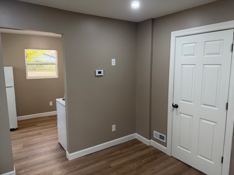 Building Photo - 1617 Lawton Ave