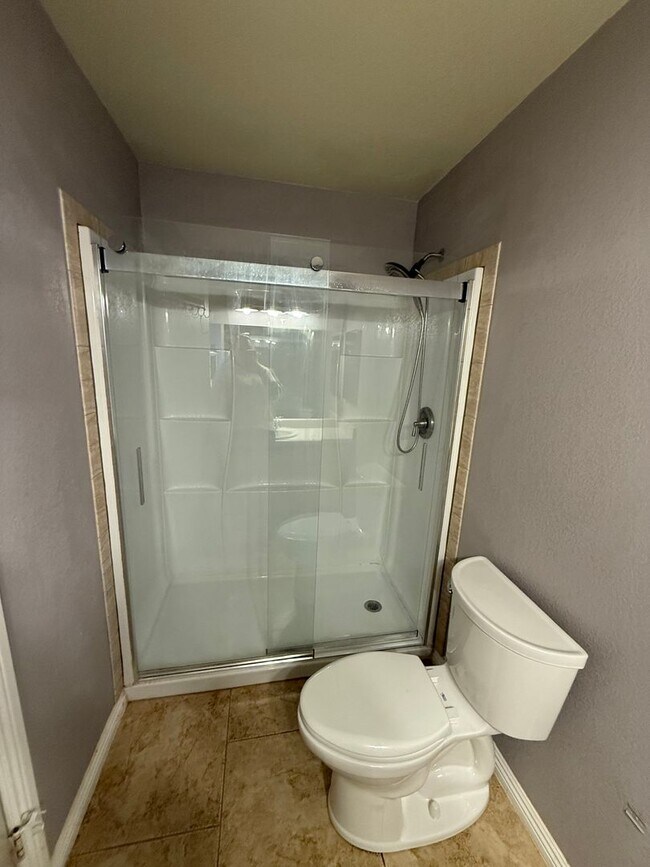 Building Photo - 7140 E 26th St
