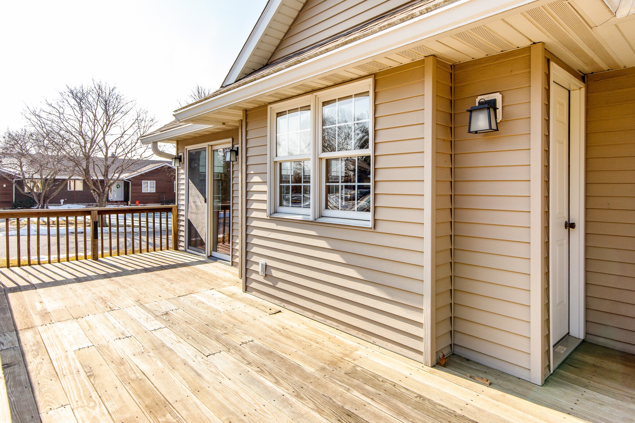 Building Photo - 2200 Pinehurst Dr