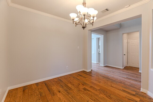 Building Photo - 63 W Artist Grove Pl