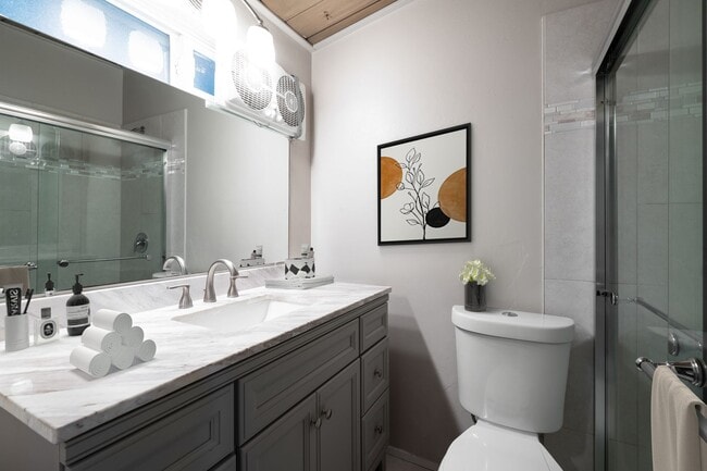 Building Photo - 5014 Chaparral Way