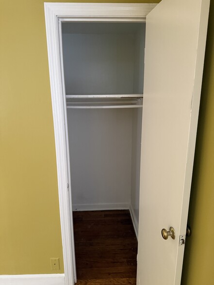 Building Photo - 214 Columbia St