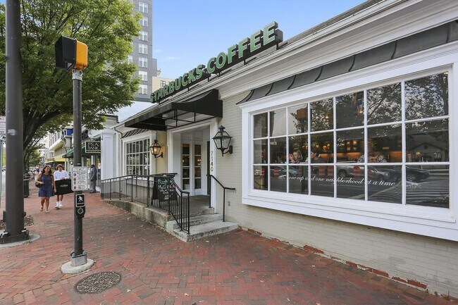 Building Photo - Gorgeous 2/2 with luxurious Lobby Level Condo in Hampden Row