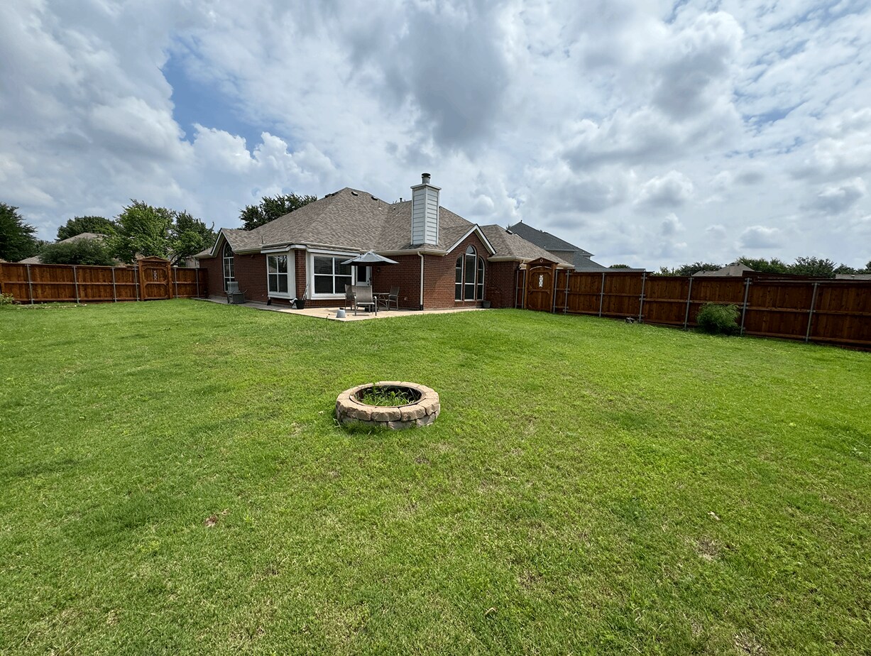 Building Photo - 11431 Wovenedge Ct
