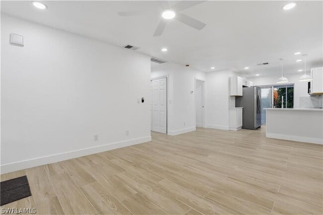 Building Photo - 7595 Winged Foot Dr