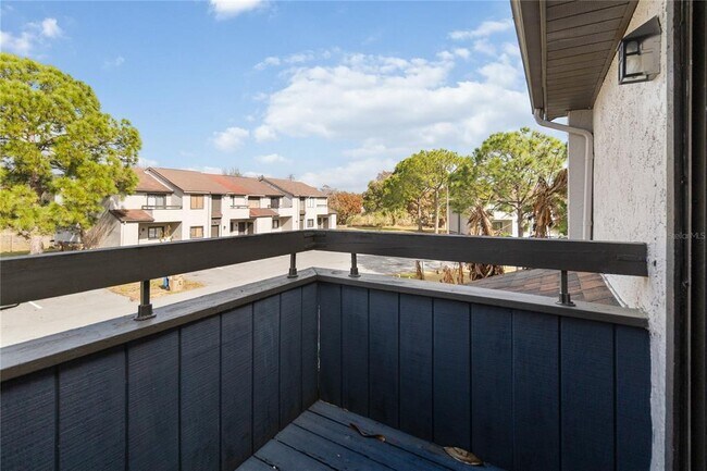 Building Photo - 204 Eden Ln