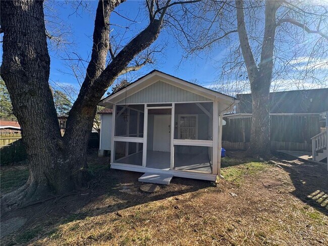 Building Photo - 5026 Chamblee Tucker Rd