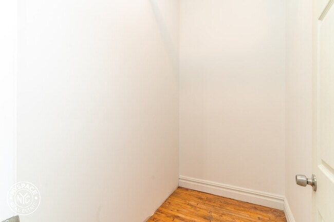 Building Photo - 1087 Flushing Ave