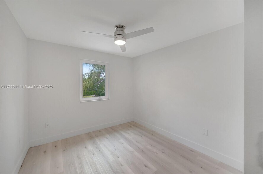 Building Photo - 21320 SW 97th Ave