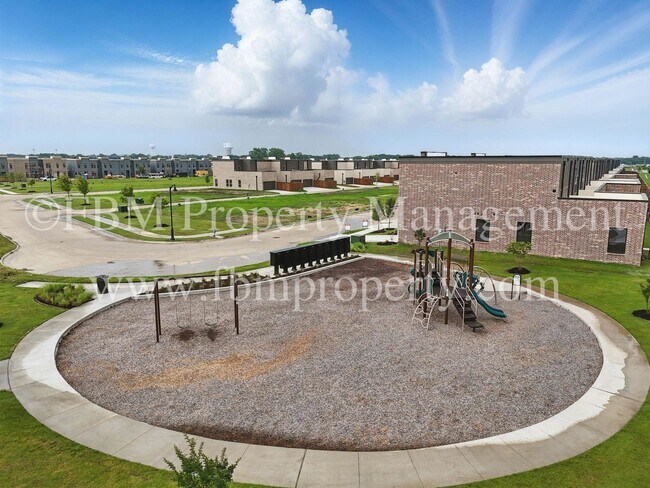 Building Photo - 2909 Ali Dr