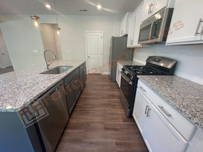 Building Photo - Lovely 4 Bedroom 2-Car Garage Home with Guest Suite in Main Level @ Sierra Heights, Clayton, Avai...