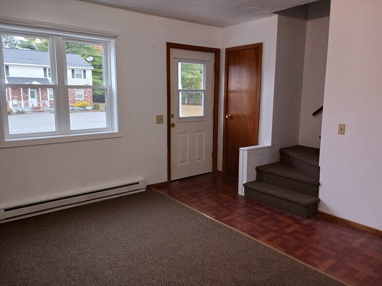Living Room - 8 Adirondack Rd