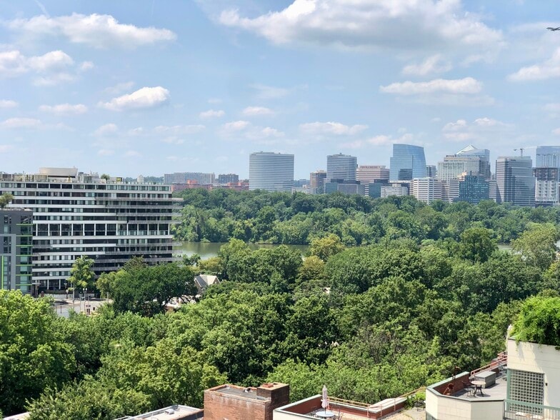 Rooftop View - 950 25th St NW