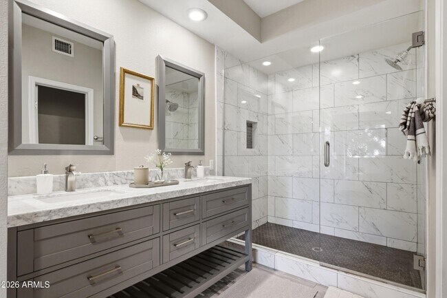 Building Photo - 11515 N 91st St