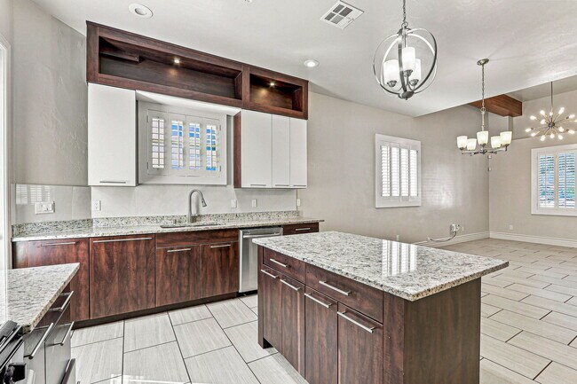 Building Photo - 3203 Red Orchard Dr