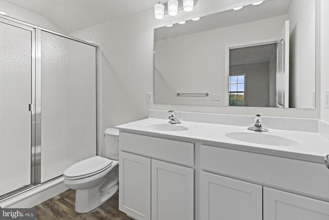 Building Photo - 260 Doylestown