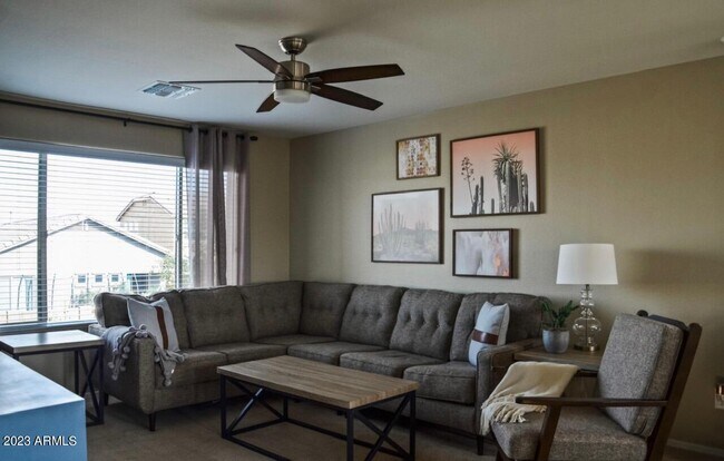 Building Photo - 9528 W Weeping Willow Rd