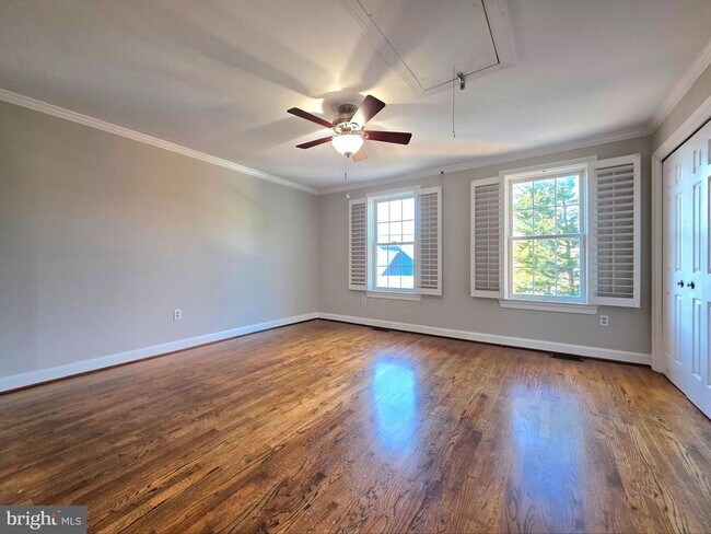 Building Photo - 117 Shooters Ct