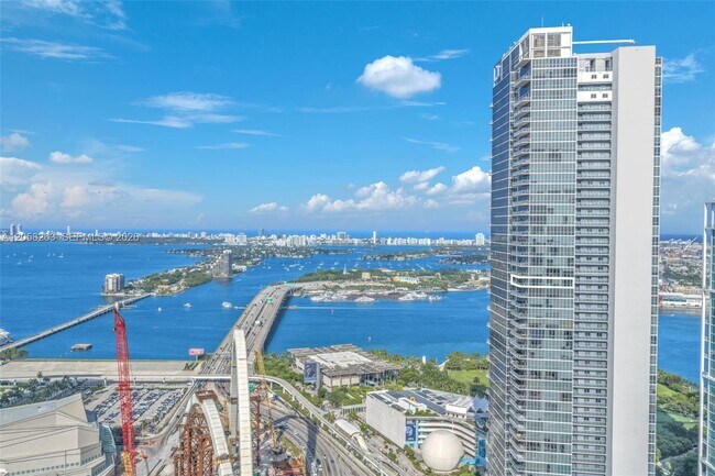 Building Photo - 1100 Biscayne Blvd