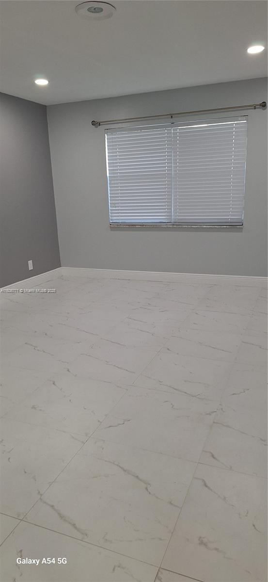 Building Photo - 3300 Spanish Moss Terrace