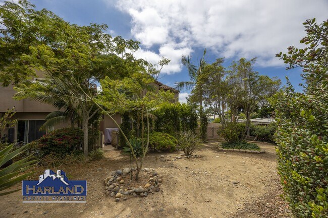 Building Photo - 760 Bonair Pl