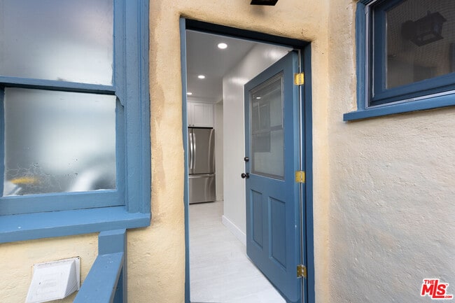 Building Photo - 1526 Myra Ave